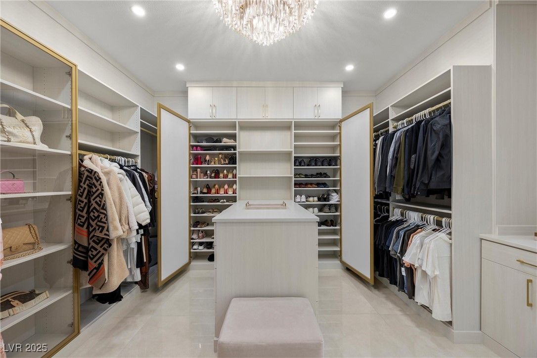 Interior, Recessed Lighting, Walk-in Closets