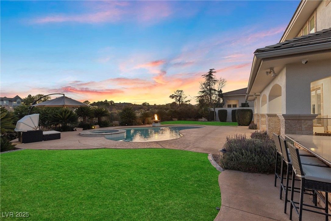 Backyard, Exterior, Pool
