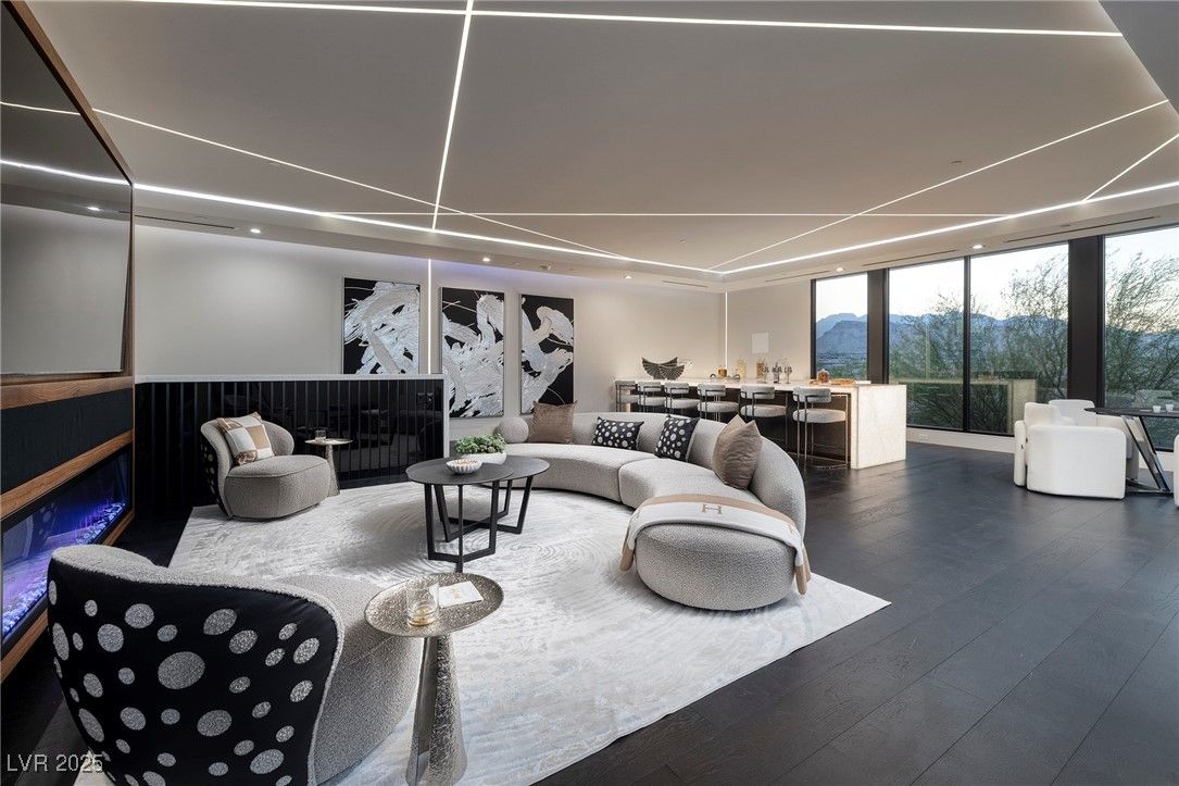 Interior, Living room, Recessed Lighting, Wood Texture Flooring