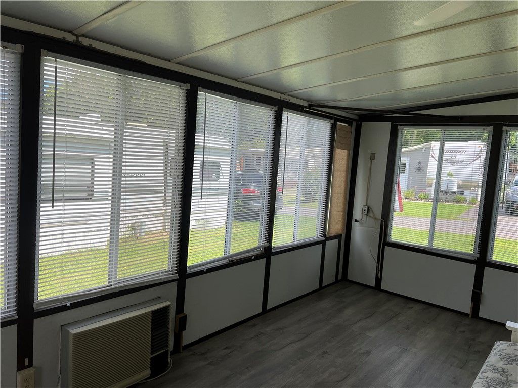 Interior, Sun Room, Wood Texture Flooring
