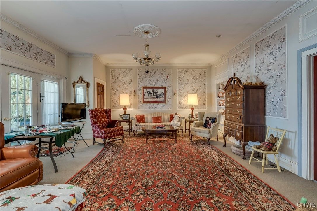 Chandelier, Interior, Living room