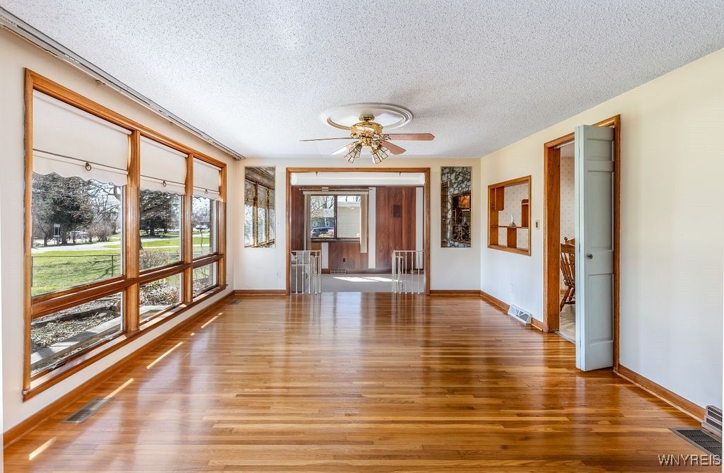 Empty room, Interior, Wood Texture Flooring