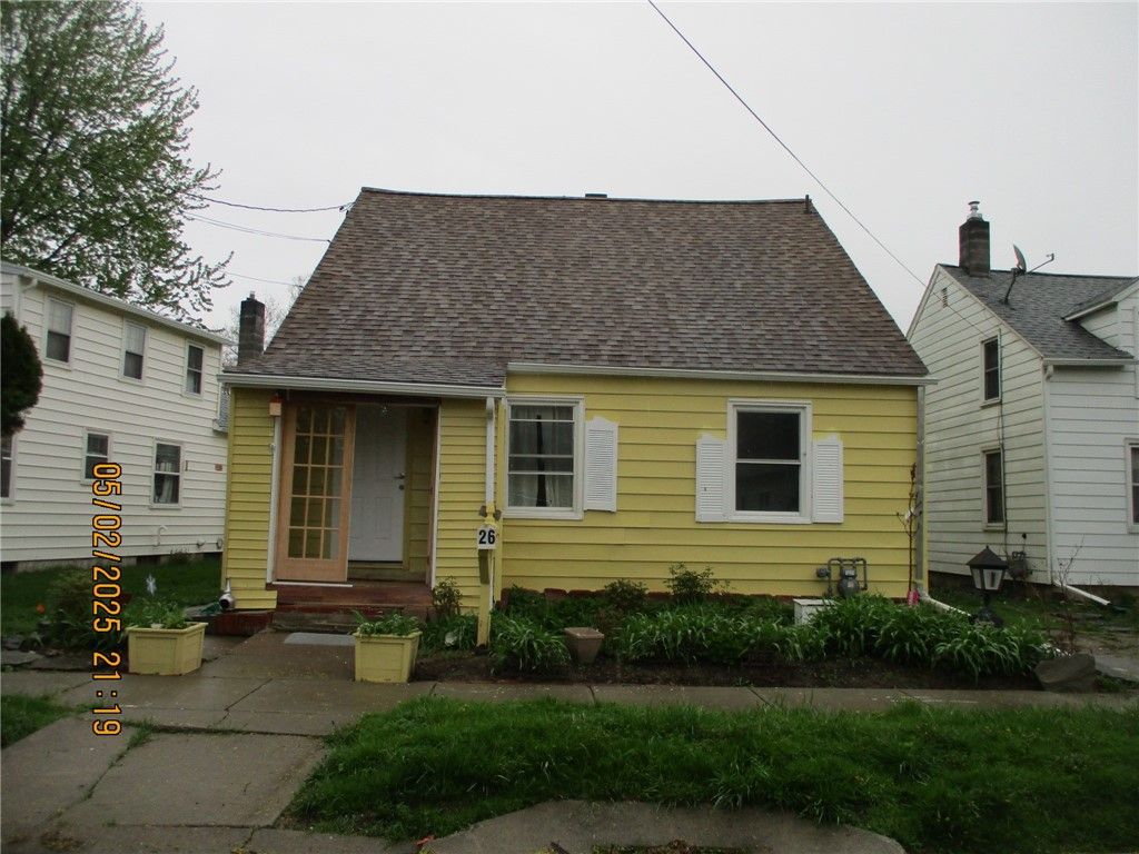 Exterior, Facade, Cape Cod