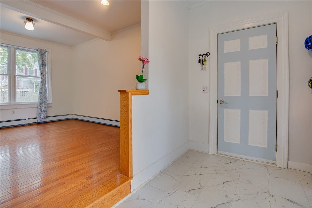 Empty room, Interior, Marble, Recessed Lighting, Wood Texture Flooring