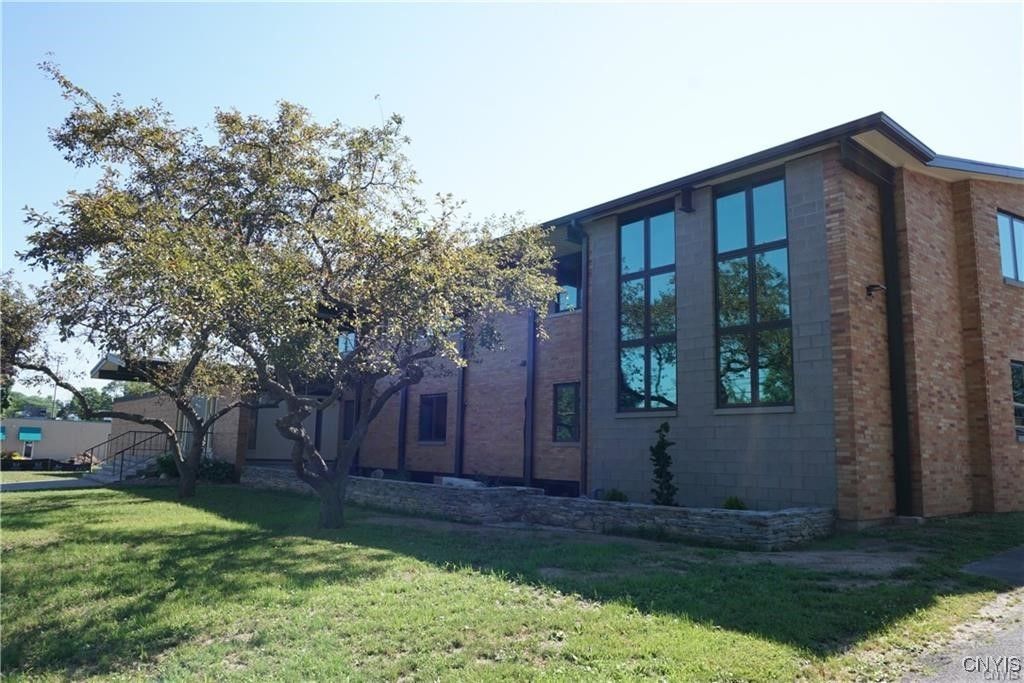 Backyard, Exterior, Facade, Modern