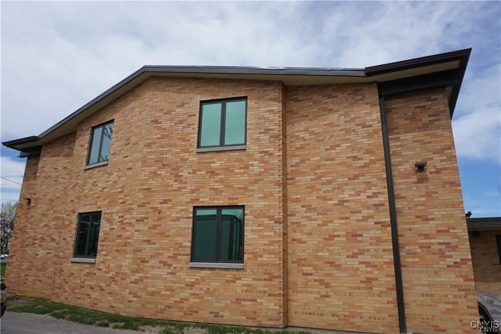 Exterior, Facade, Brick Facade, Brick Traditional