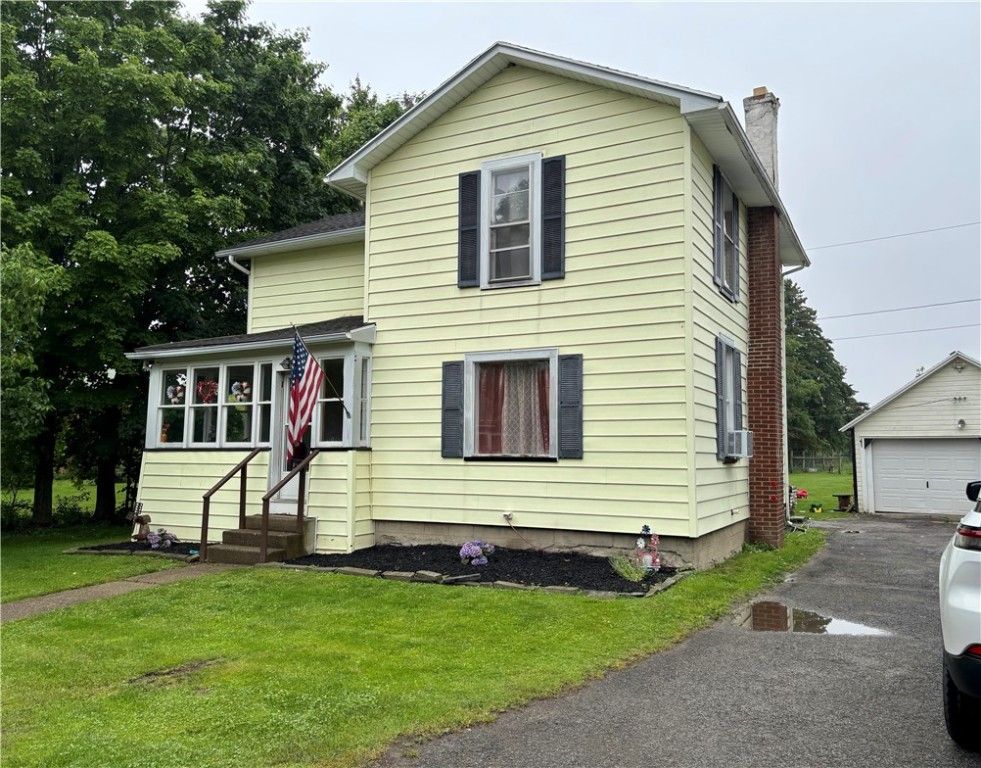 Detached Garage, Exterior
