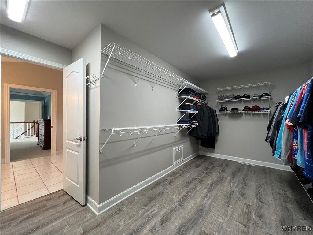 Interior, Walk-in Closets, Wood Texture Flooring