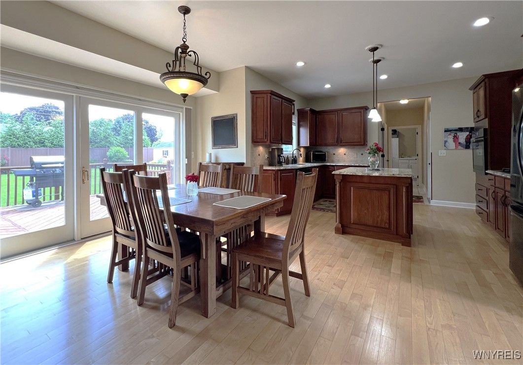Dining room, Interior, Kitchen, Pendant Lights, Recessed Lighting, Wood Texture Flooring