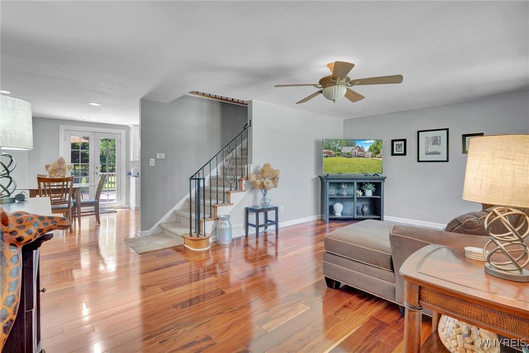 Dining room, Fireplace, Interior, Recessed Lighting, Wood Texture Flooring