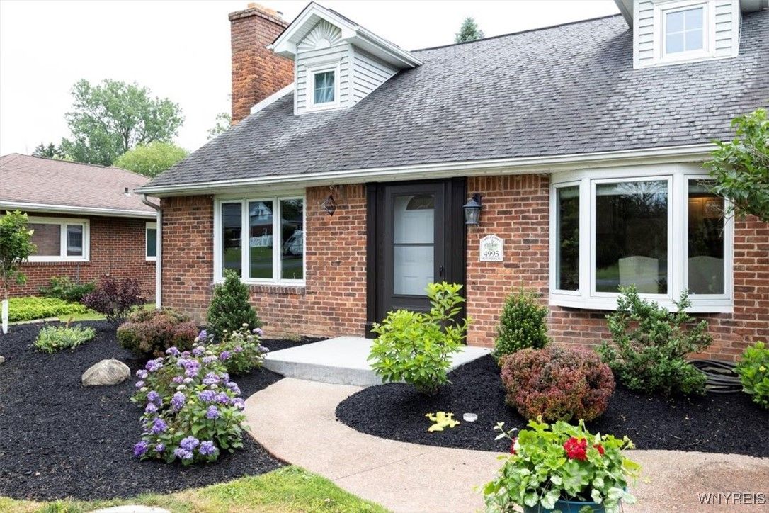 Exterior, Facade, Brick Facade, Cape Cod