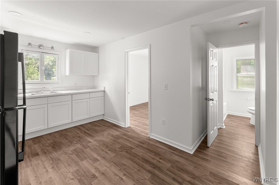 Bathroom, Interior, Recessed Lighting, Wood Texture Flooring