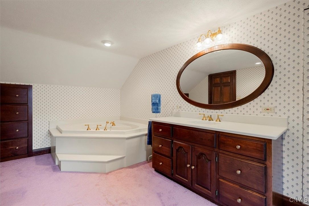 Bathroom, Dual Sink Vanities, Interior, Recessed Lighting