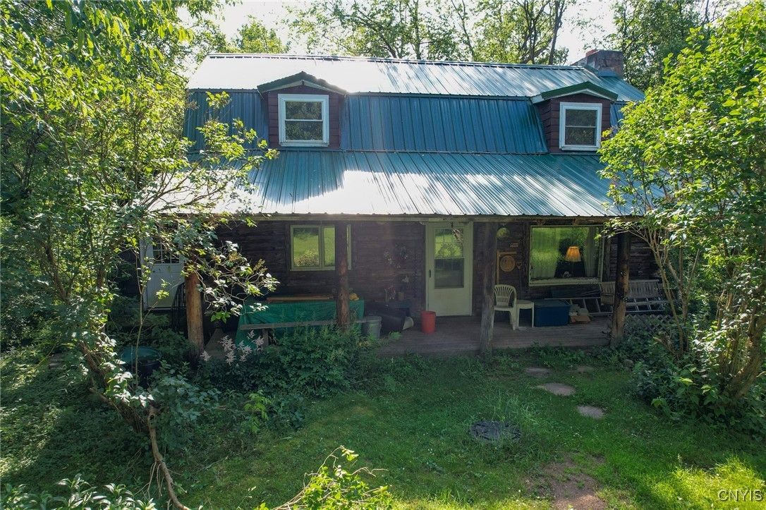 Exterior, Facade, None