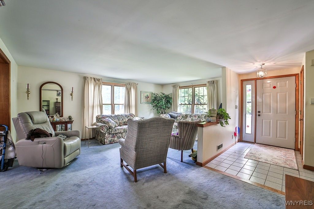 Chandelier, Interior, Living room