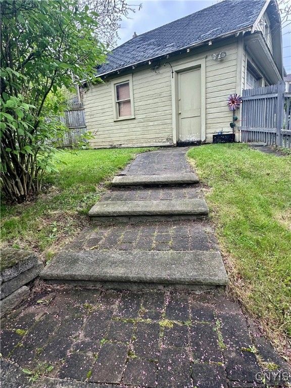 Backyard, Exterior