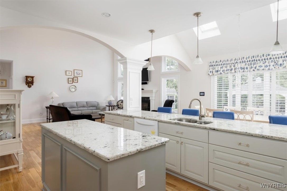 Fireplace, Interior, Kitchen, Pendant Lights, Recessed Lighting, Wood Texture Flooring