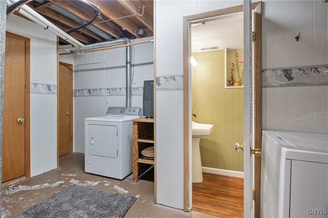Interior, Washer, Wood Texture Flooring