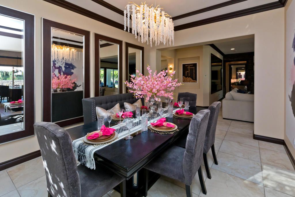 Chandelier, Dining room, Interior