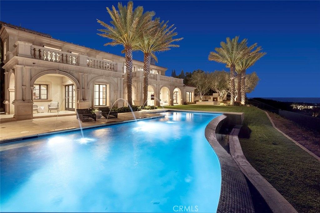 Exterior, Pool, Water