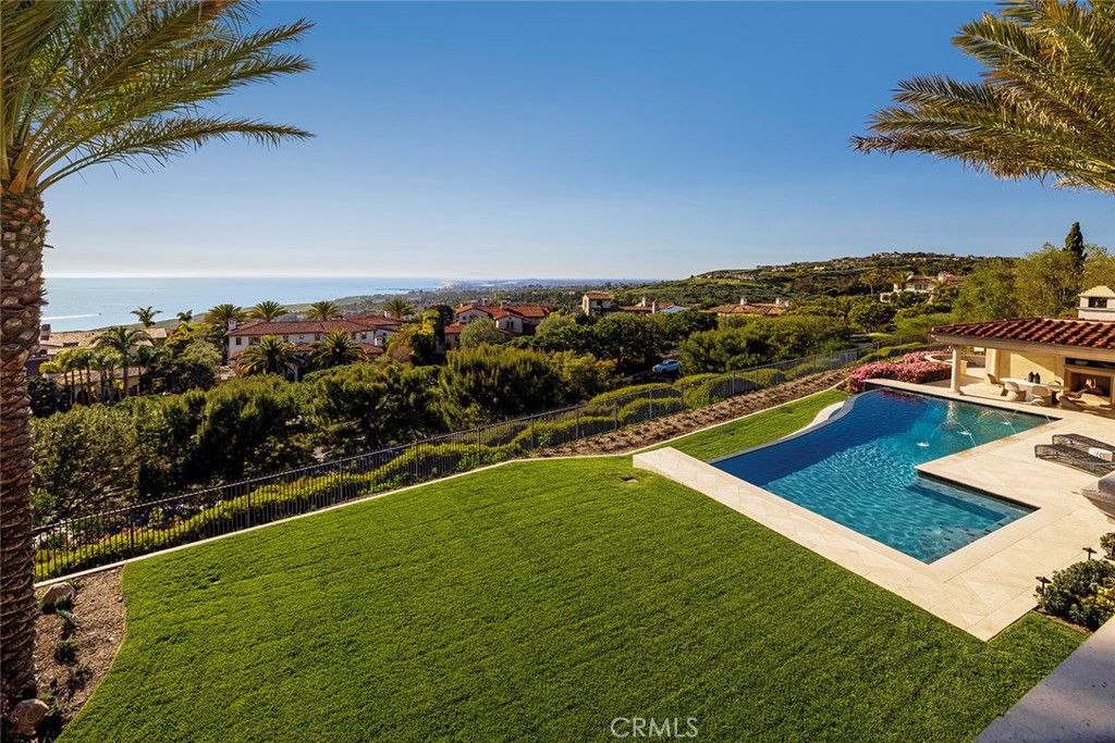 Exterior, Pool, Water
