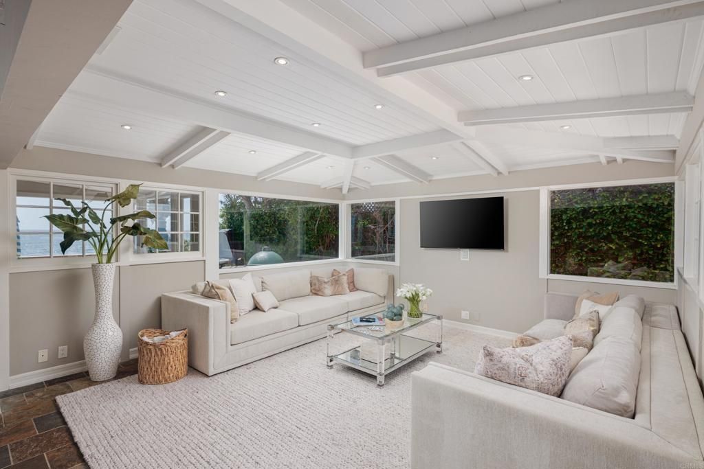 Interior, Living room, Recessed Lighting, Water