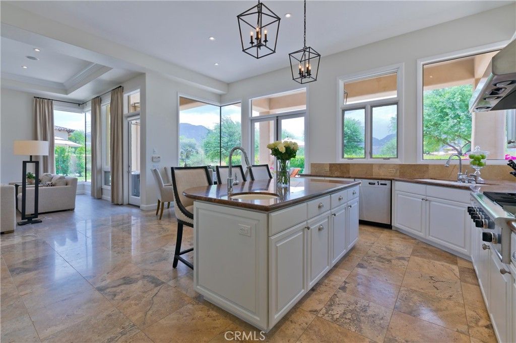 Dining room, Interior, Kitchen, Pendant Lights, Recessed Lighting, Stainless Steel Appliances