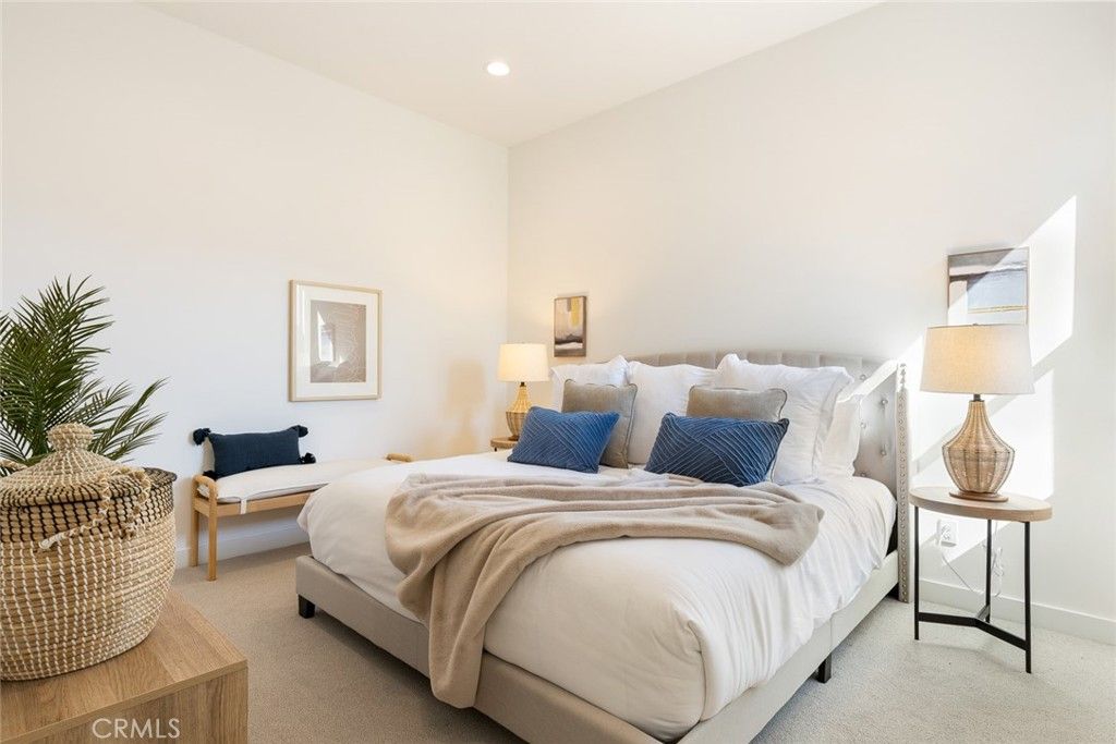 Bedroom, Interior, Recessed Lighting