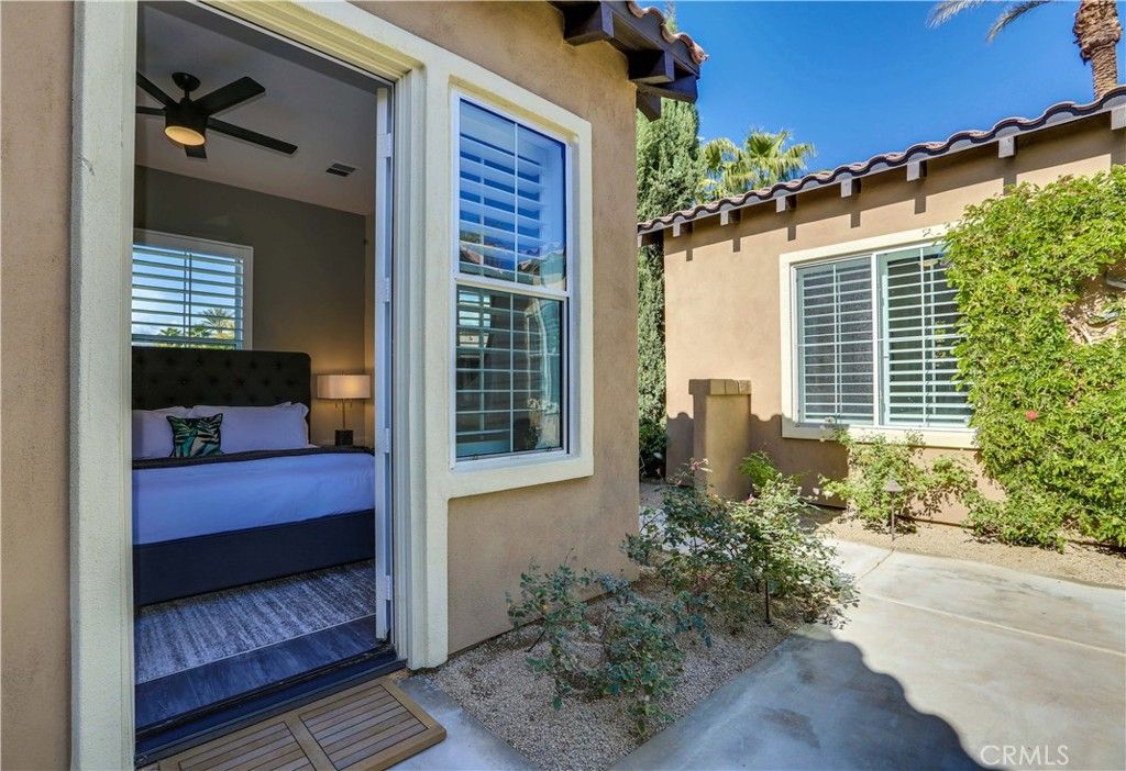 Bedroom, Exterior