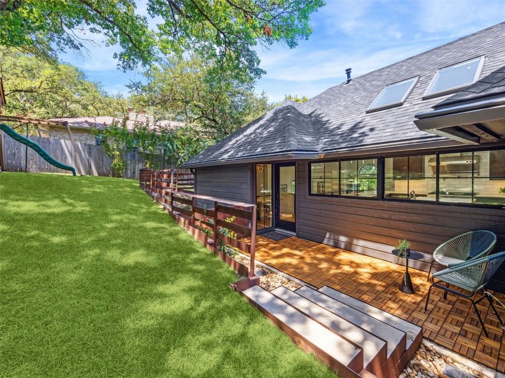 Backyard, Exterior