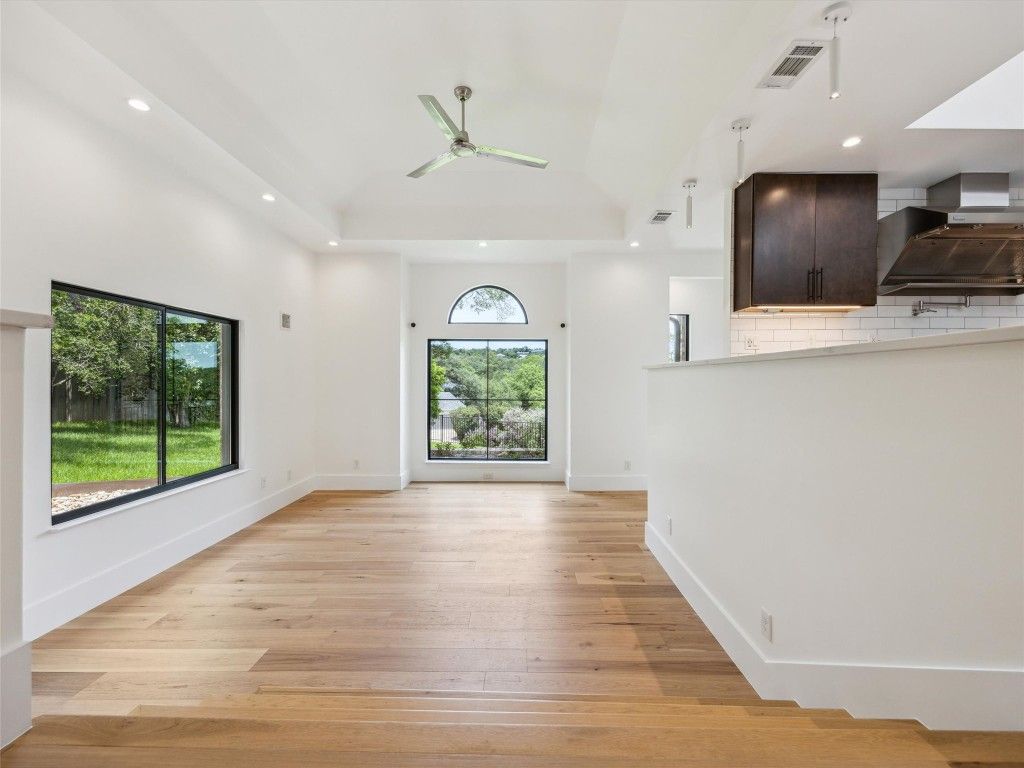 Empty room, Interior, Recessed Lighting, Wood Texture Flooring