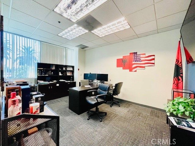 Home Office, Interior