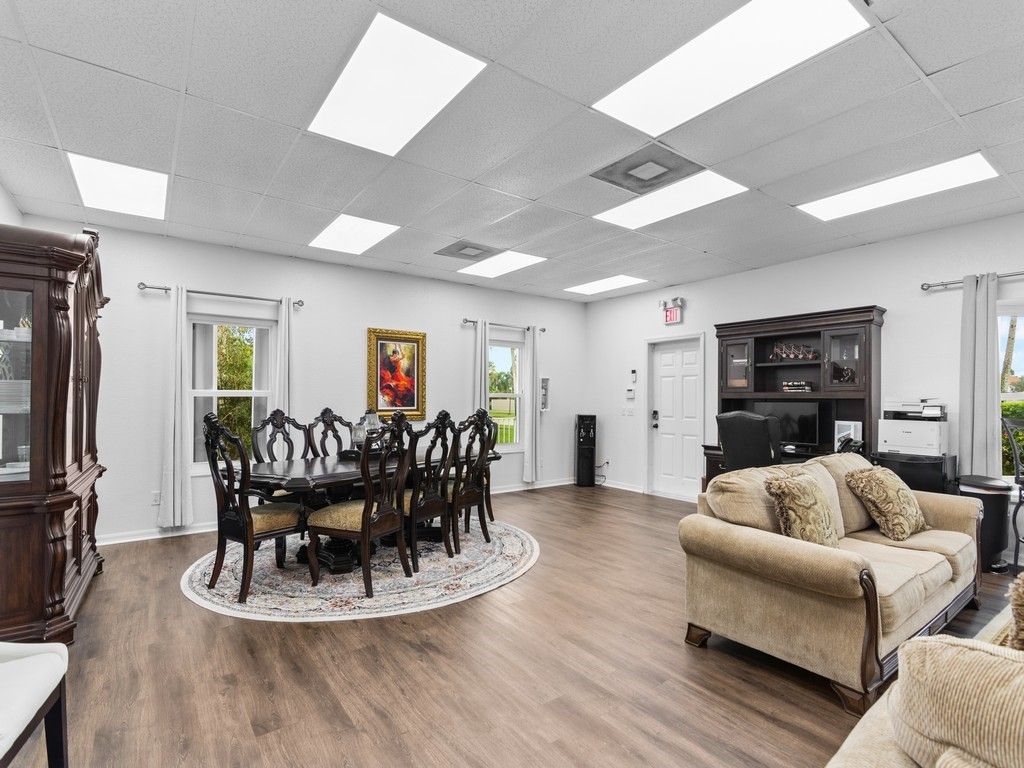 Dining room, Interior, Living room, Recessed Lighting, Wood Texture Flooring