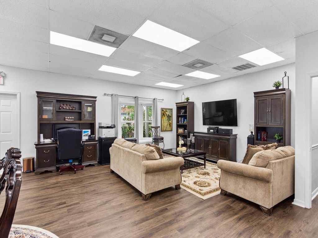 Home Office, Interior, Living room, Recessed Lighting, Wood Texture Flooring