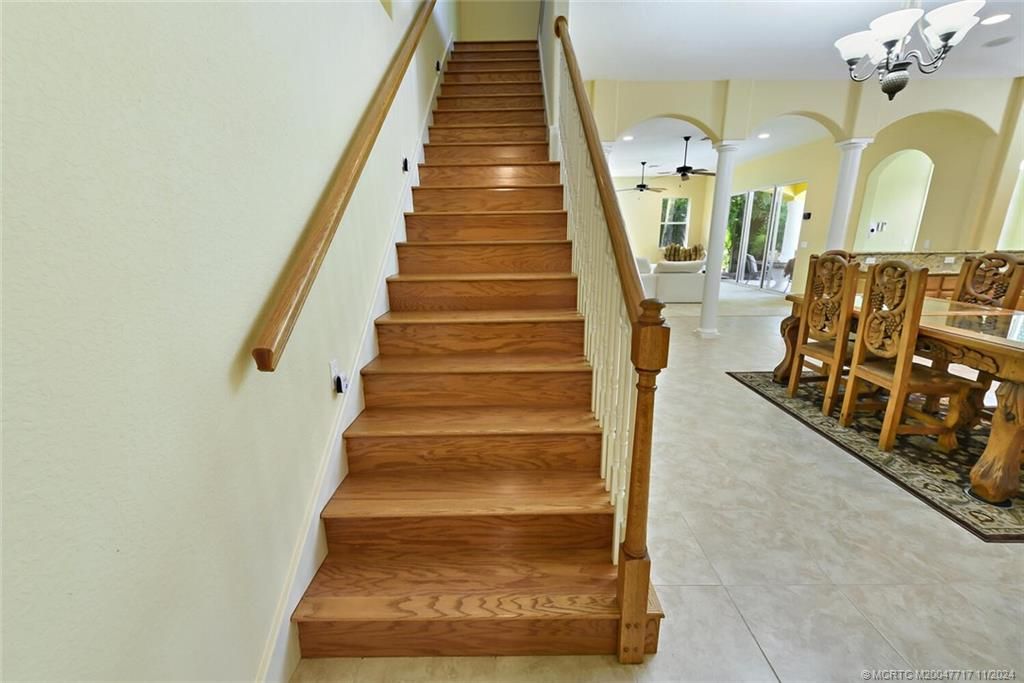 Chandelier, Dining room, Interior, Recessed Lighting
