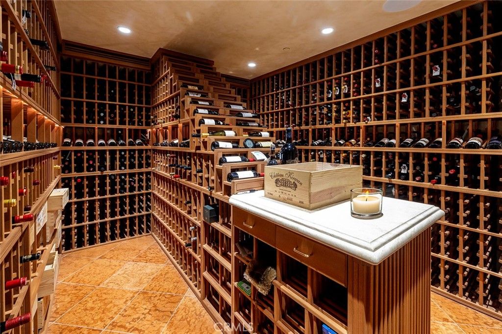 Interior, Recessed Lighting, Wine Storage