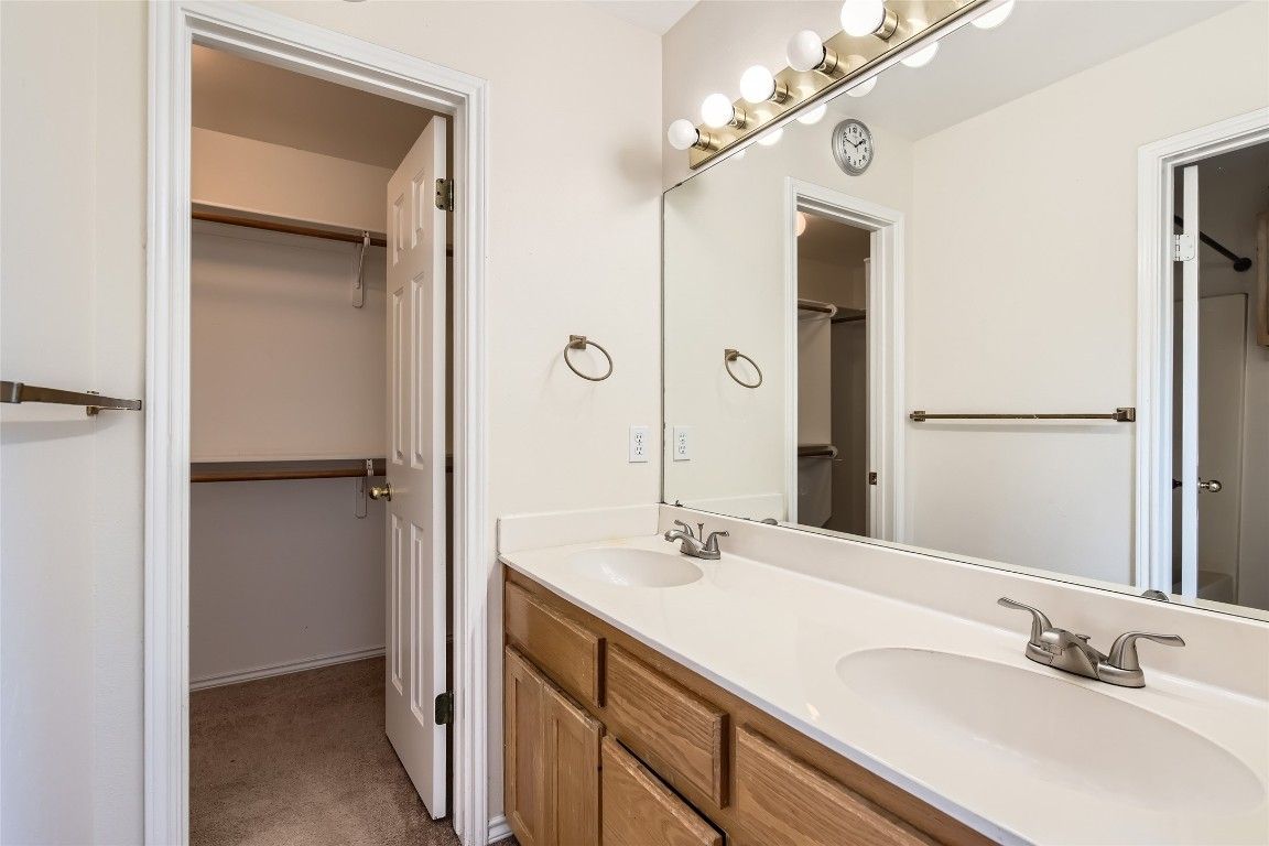 Bathroom, Dual Sink Vanities, Interior, Walk-in Closets