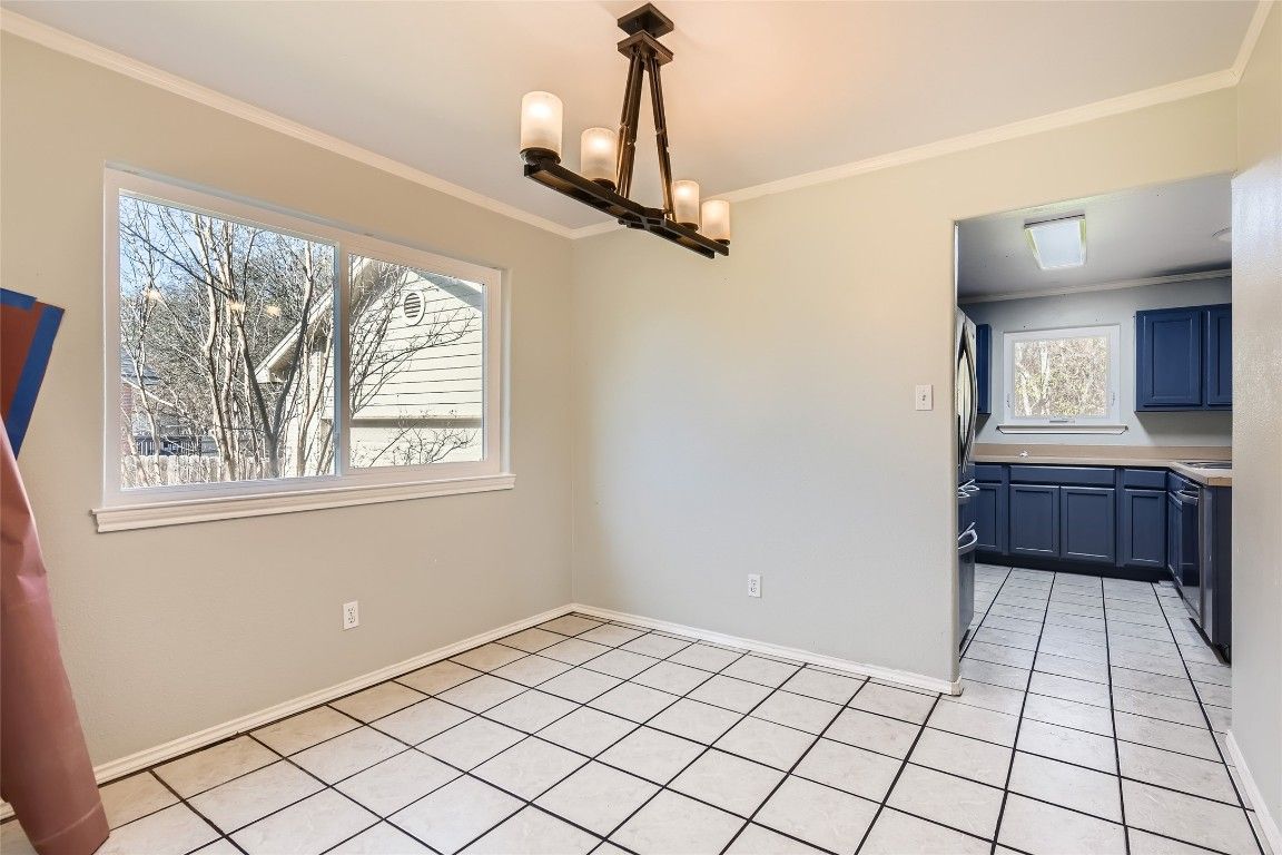 Chandelier, Empty room, Interior, Kitchen