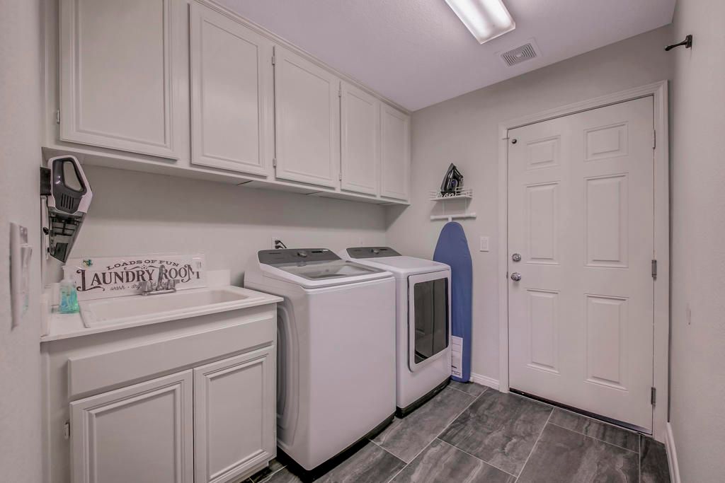 Interior, Washer