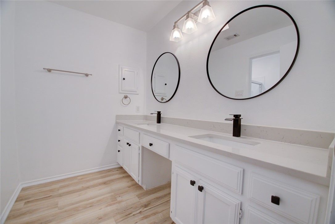 Bathroom, Dual Sink Vanities, Interior, Wood Texture Flooring