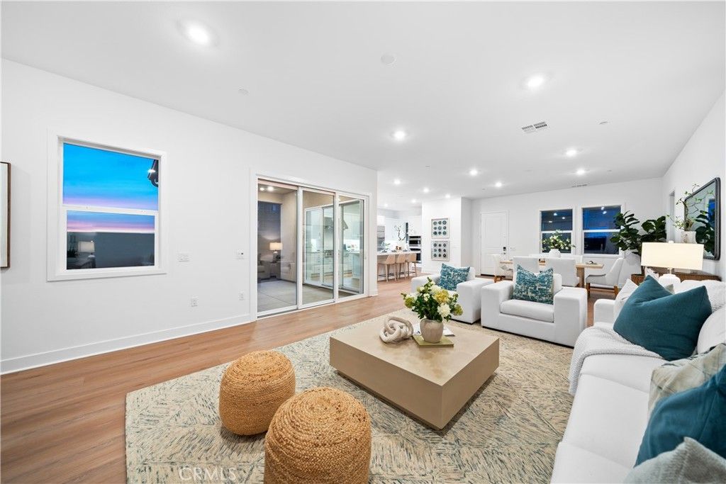Dining room, Interior, Living room, Recessed Lighting, Wood Texture Flooring