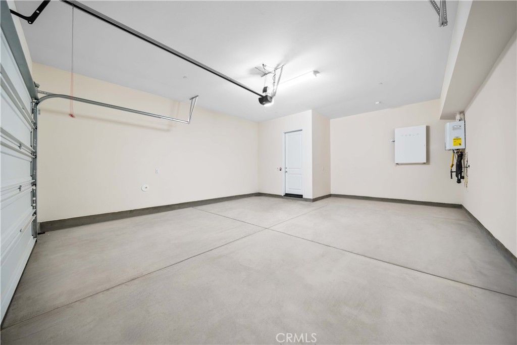 Garage, Interior