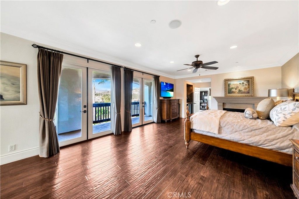 Bedroom, Fireplace, Interior, Recessed Lighting, Wood Texture Flooring