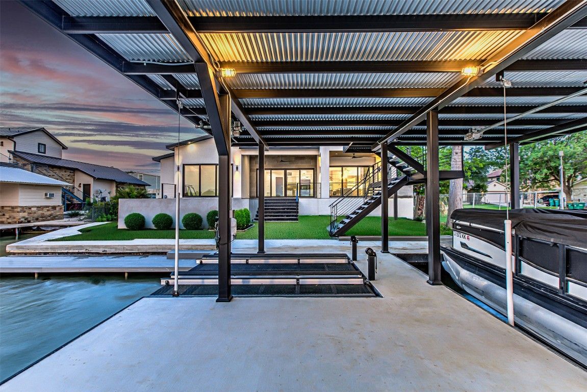 Exterior, Sun Room