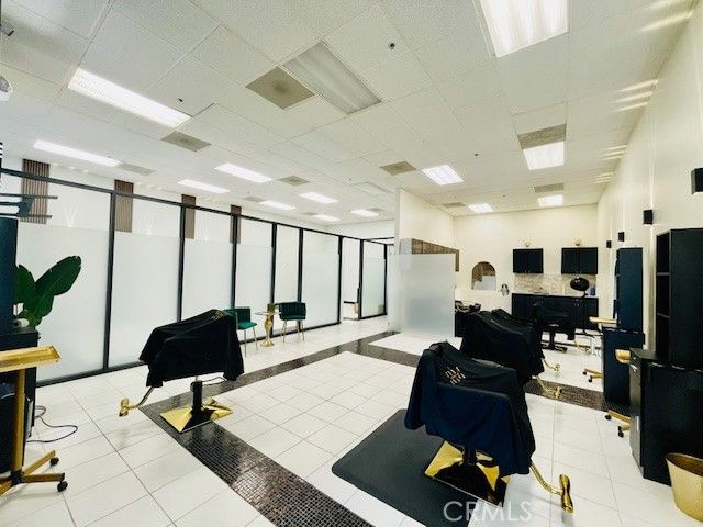 Fitness Equipment, Interior, Recessed Lighting