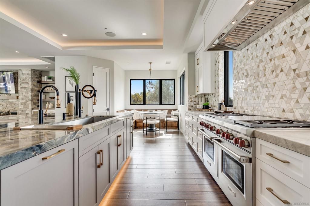 Dining room, Interior, Kitchen, Living room, Pendant Lights, Recessed Lighting, Stainless Steel Appliances, Wood Texture Flooring