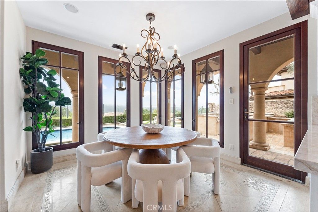Chandelier, Dining room, Interior
