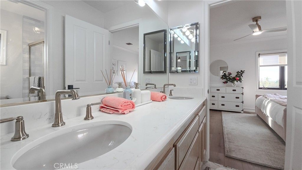 Bathroom, Bedroom, Dual Sink Vanities, Glass Shower, Interior