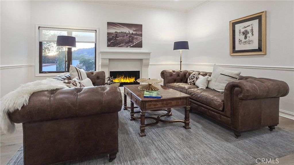 Fireplace, Interior, Living room