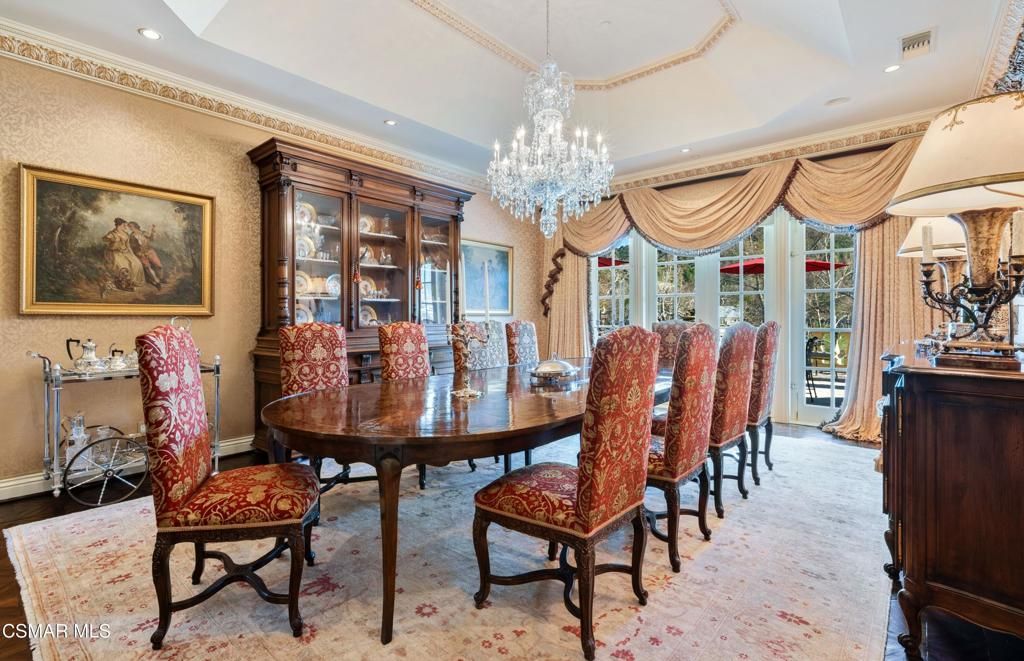 Chandelier, Dining room, Interior, Recessed Lighting
